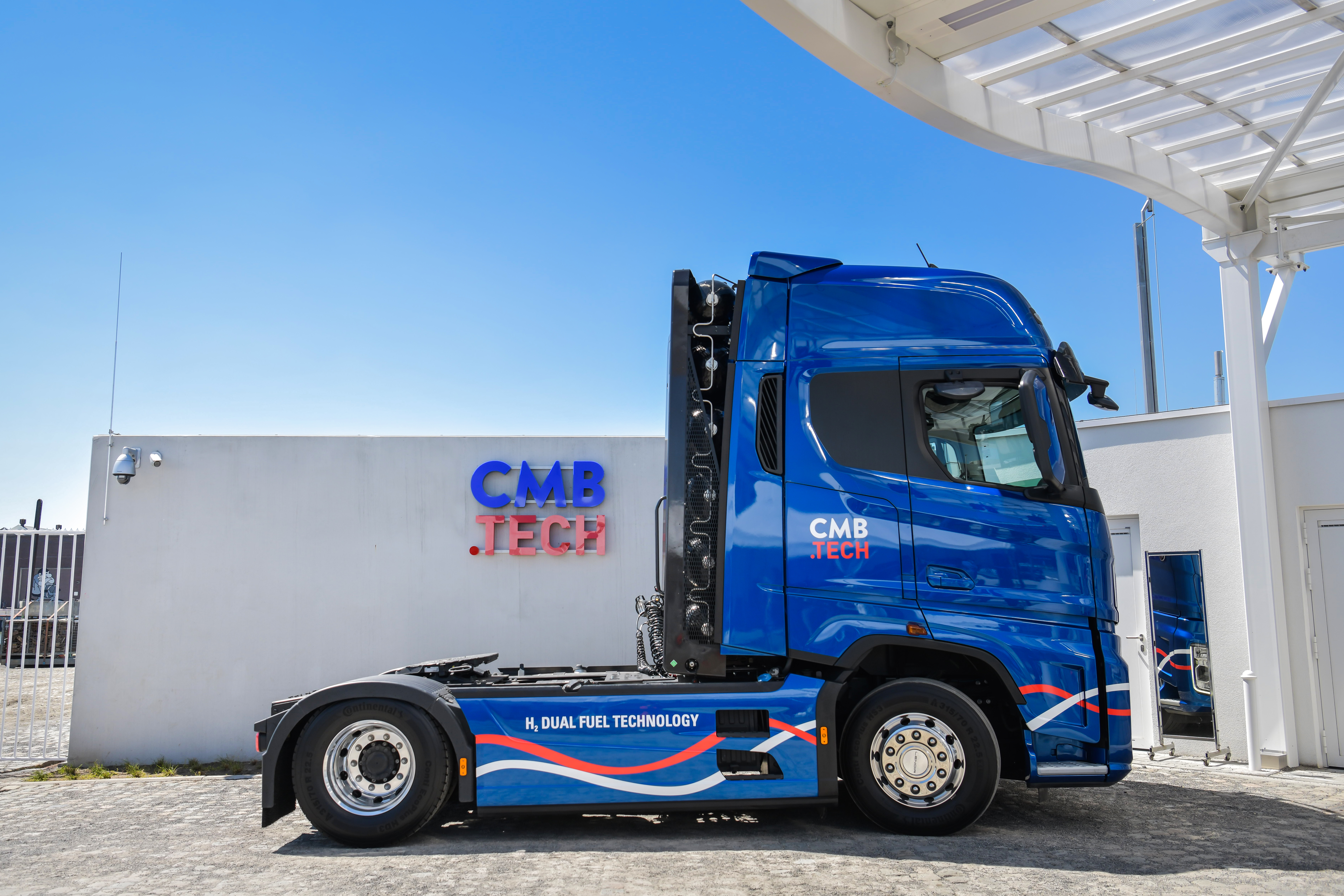 20220329 CMB.TECH hydrogen truck waterstof