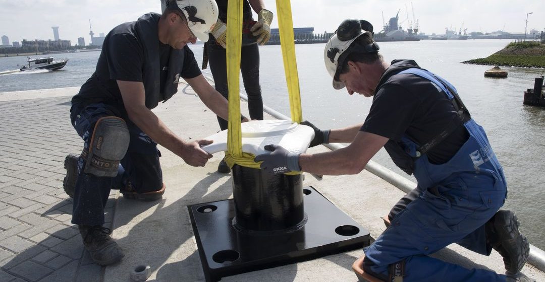 3D-geprinte stalen bolders in haven van Rotterdam
