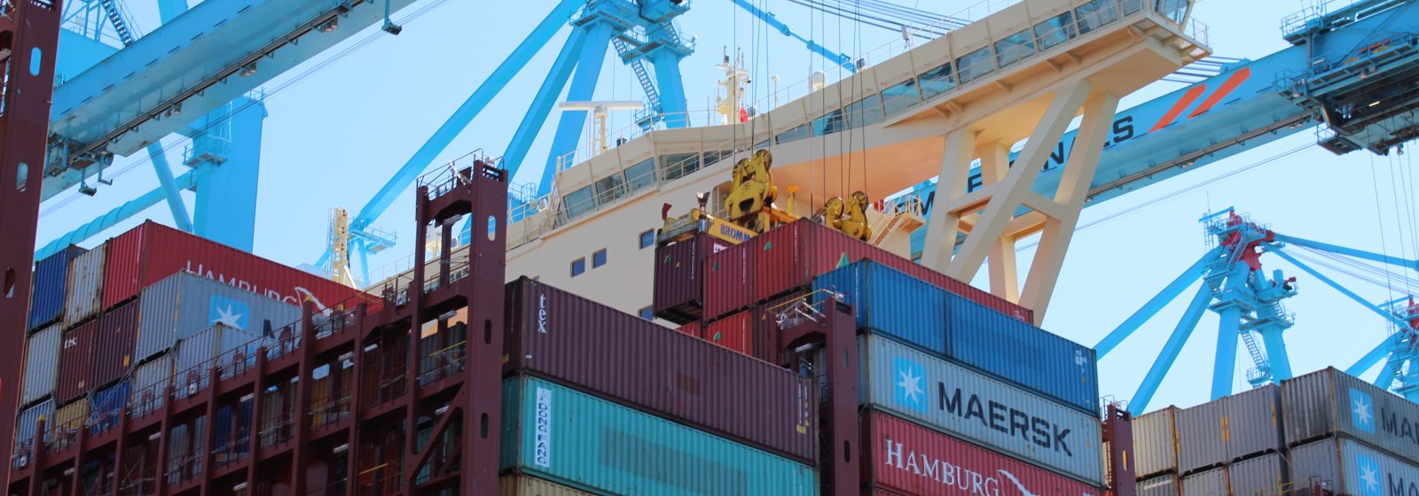 De containeroverslag in Rotterdam daalde met 3,2% in teu