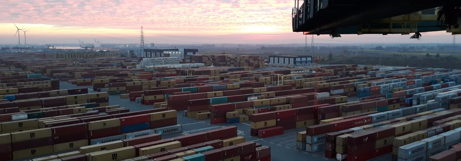 Containers Containerterminal Antwerpen Zicht uit kraan