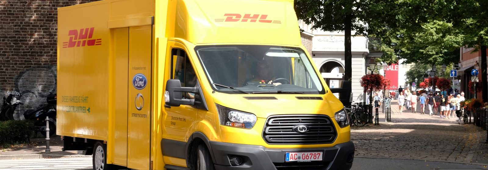 DHL streetscooter