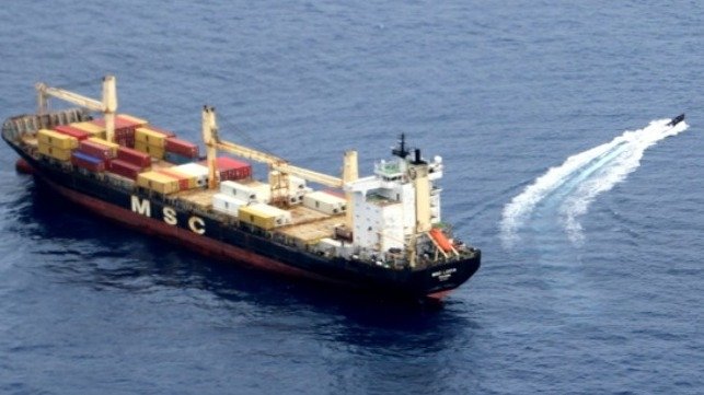 Piratenbende verlaat 'MSC Lucia' en slaat met speedboot op de vlucht