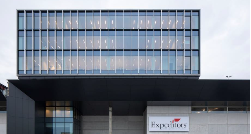 Nieuw kantoorgebouw en magazijn Expeditors op Brussels Airport