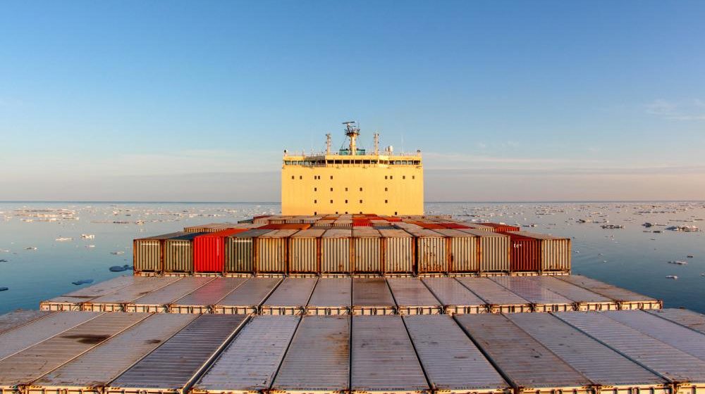 De 'Venta Maersk' als eerste containerschip in Arctische wateren