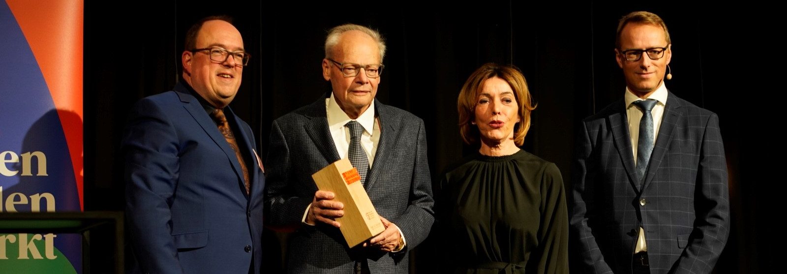 Lifetime achievement award Alfaport Voka