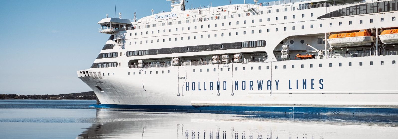 'MS Romantika' van Holland Norway Lines