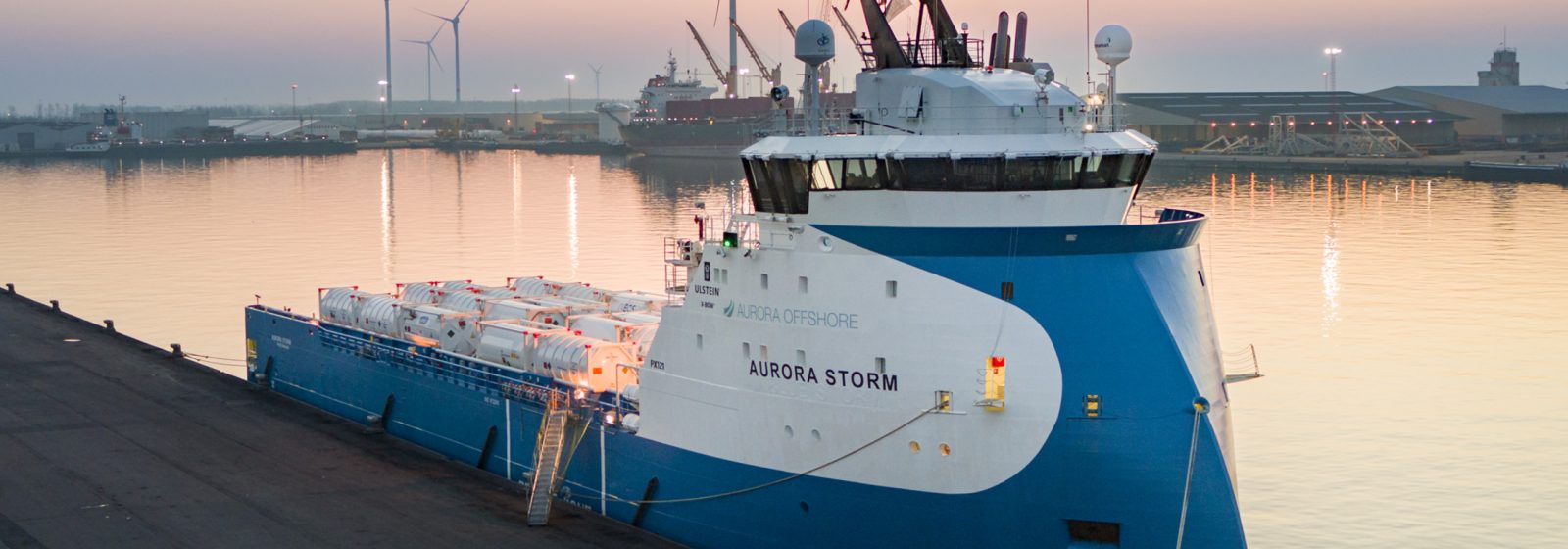 Het schip 'Aurora Storm' voert CO2 van INEOS in Antwerpen naar een Deens olieplatform.
