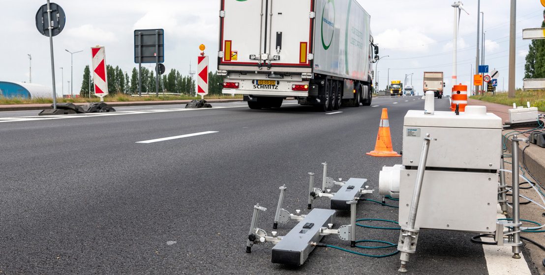 Remote sensing spoort gericht vervuilende voertuigen op in haven van Antwerpen.