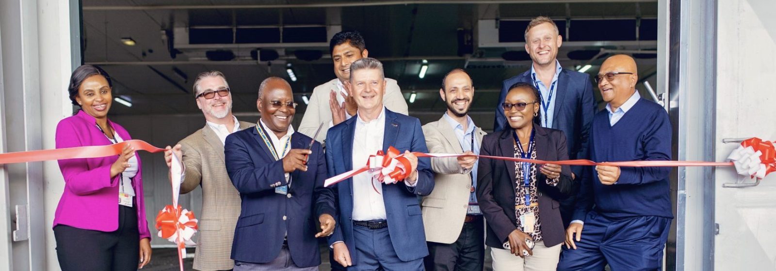 Opening van nieuwe koelruimte Swissport op de luchthaven van Nairobi