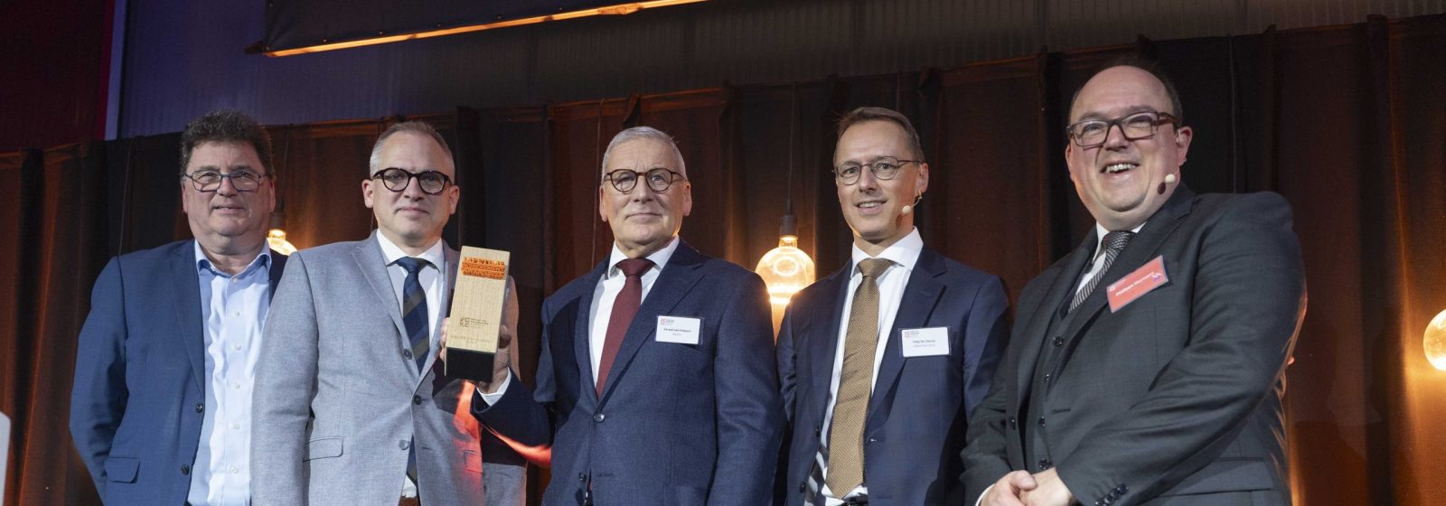 Gerald Van Pollaert (Quatra) ontvangt Voka-award