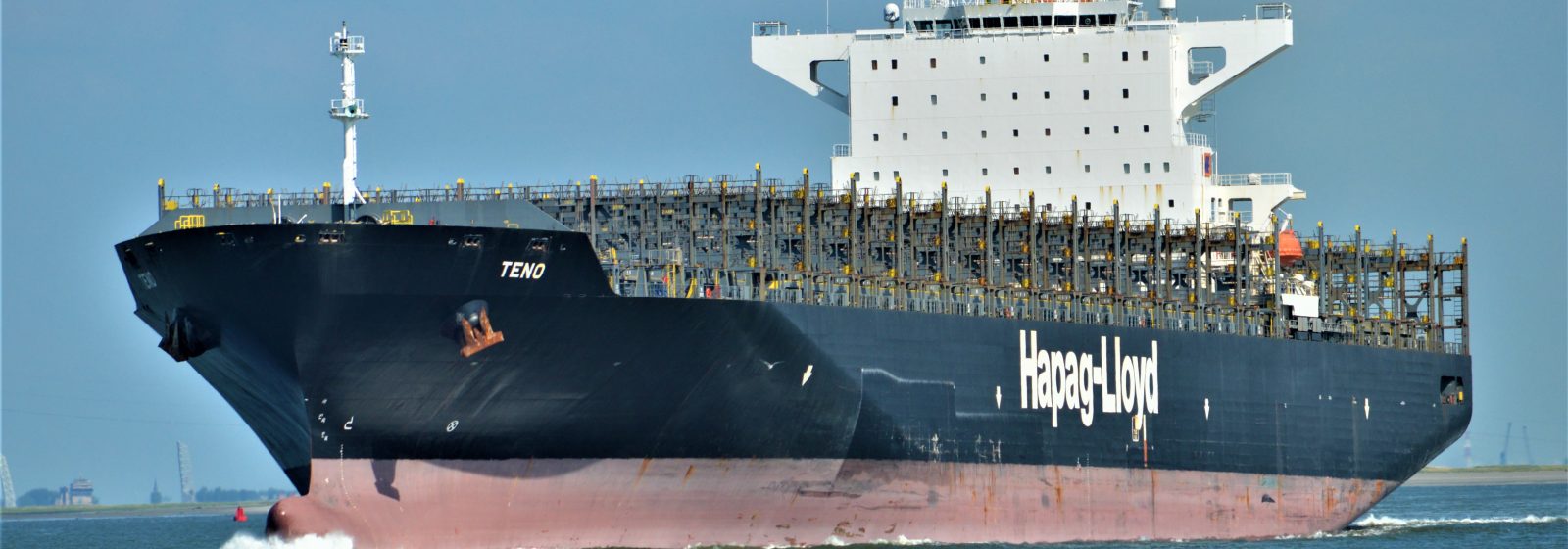 Het containerschip 'Teno' (8.004 teu)